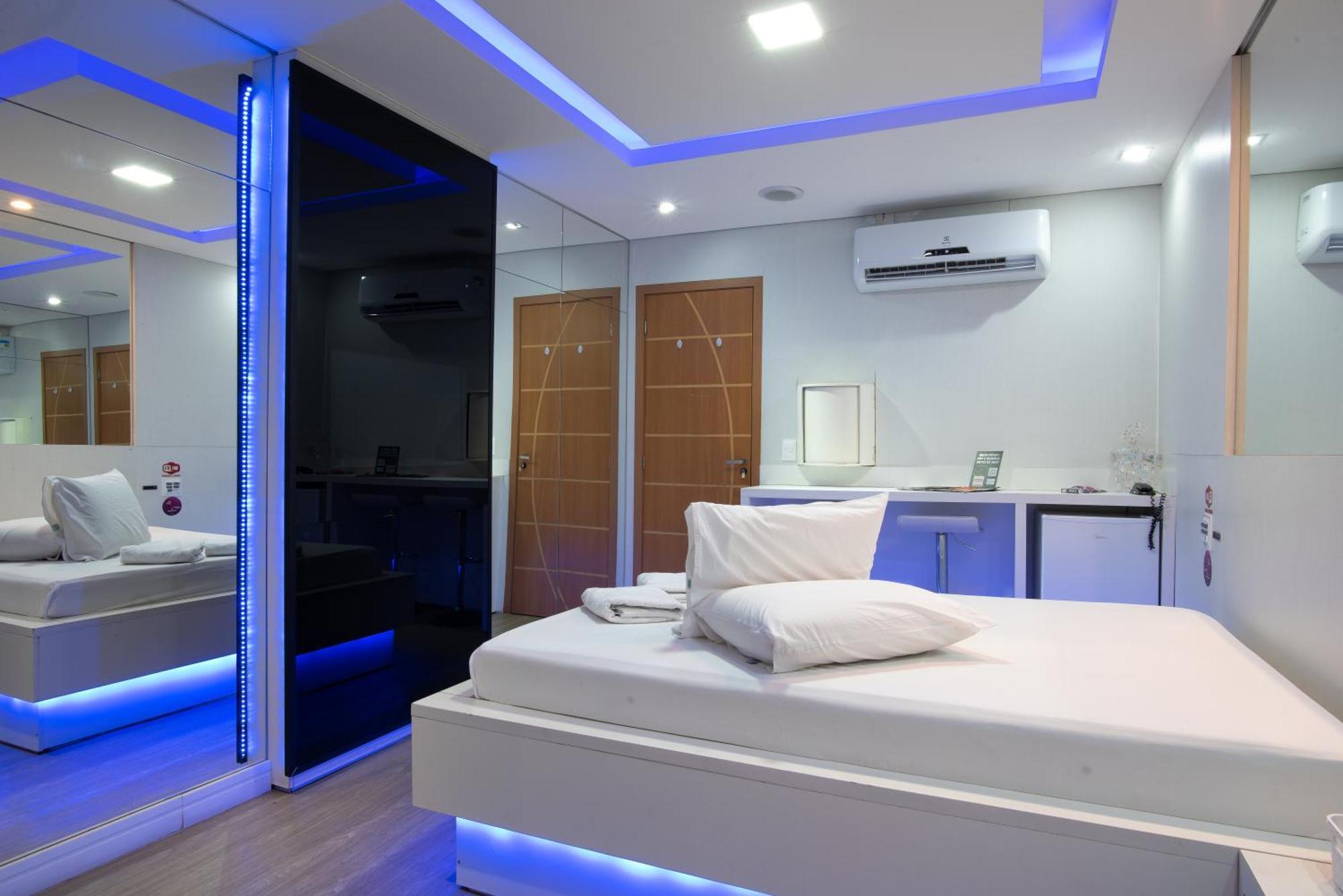 Motel Fantasy 4 (Adults Only) Белу-Оризонти Экстерьер фото