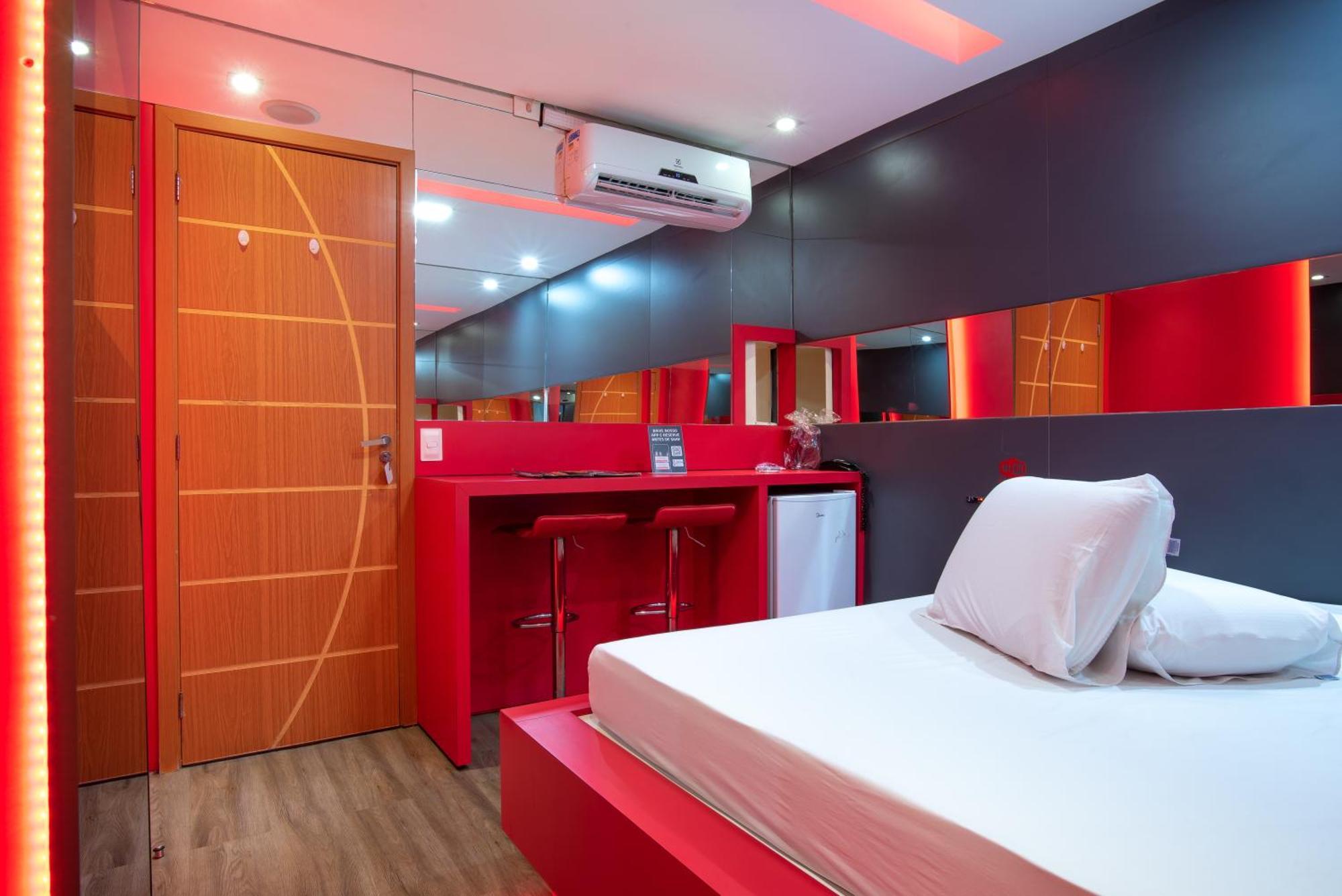 Motel Fantasy 4 (Adults Only) Белу-Оризонти Экстерьер фото